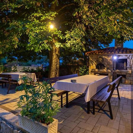 Malinska Apartment 1 Sveti Anton  المظهر الخارجي الصورة