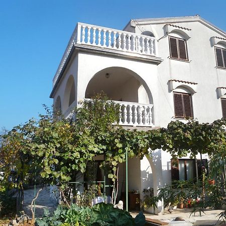Malinska Apartment 1 Sveti Anton  المظهر الخارجي الصورة