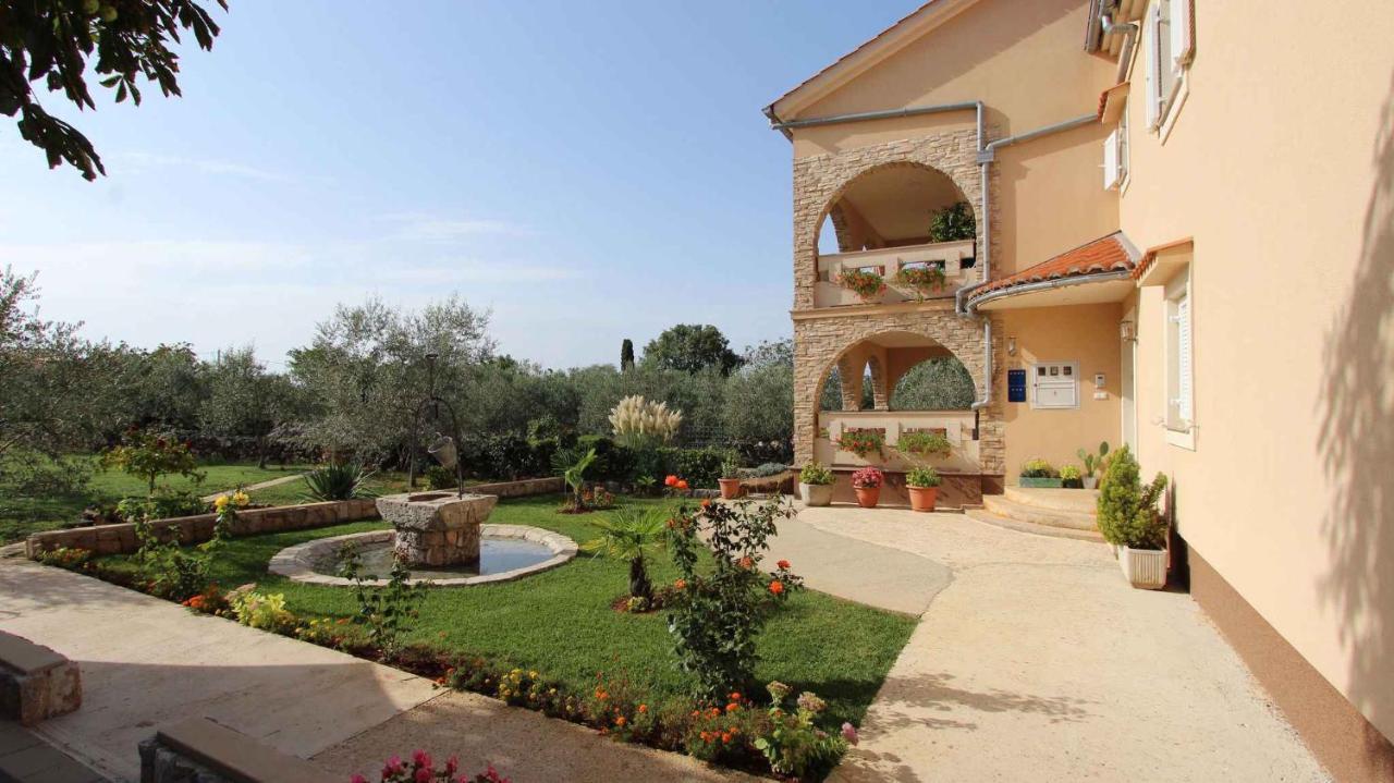 Malinska Apartment 1 Sveti Anton  المظهر الخارجي الصورة
