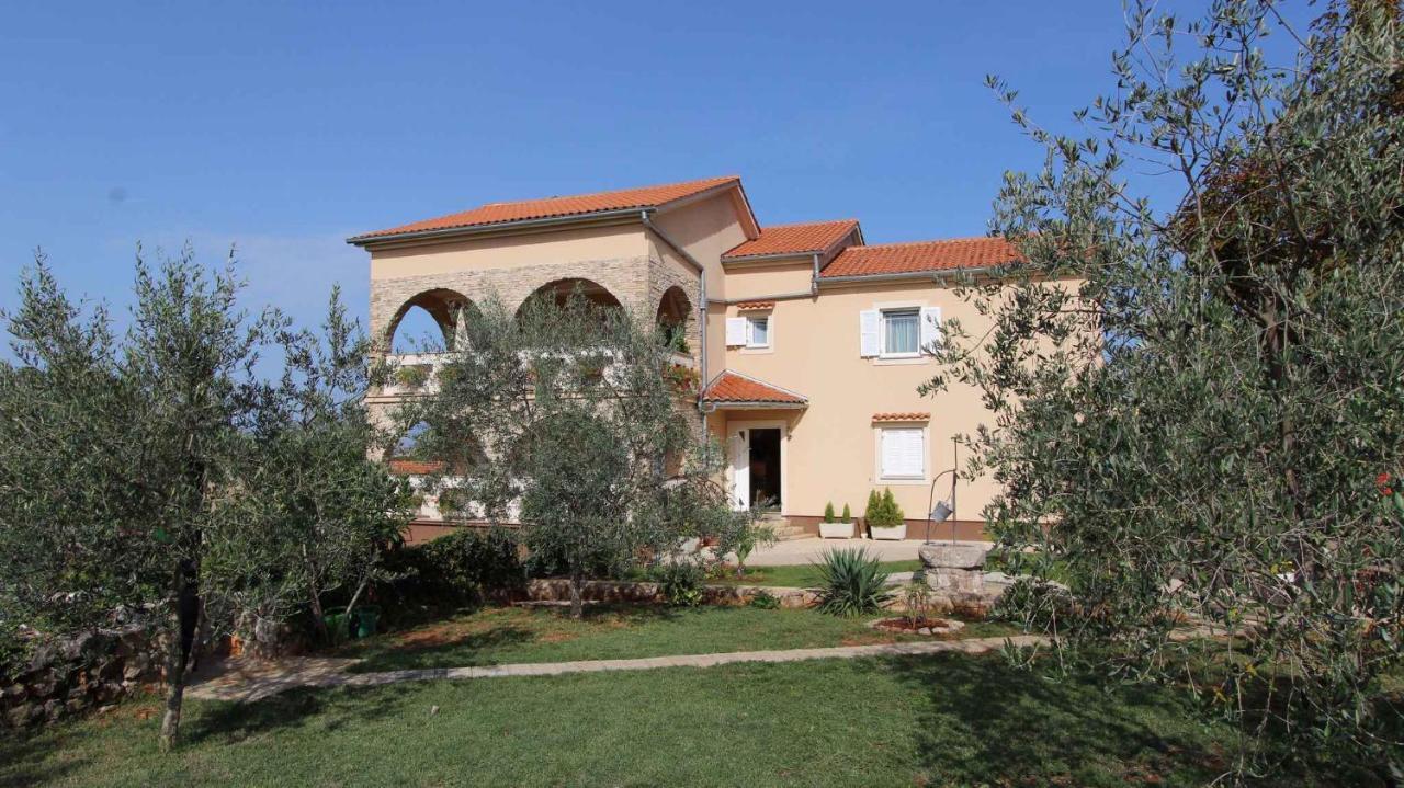 Malinska Apartment 1 Sveti Anton  المظهر الخارجي الصورة