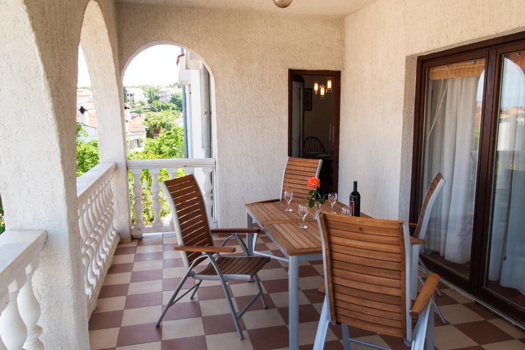 Malinska Apartment 1 Sveti Anton  المظهر الخارجي الصورة