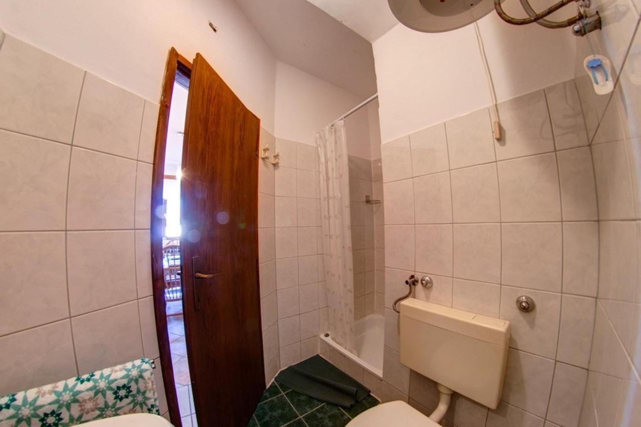 Malinska Apartment 1 Sveti Anton  المظهر الخارجي الصورة