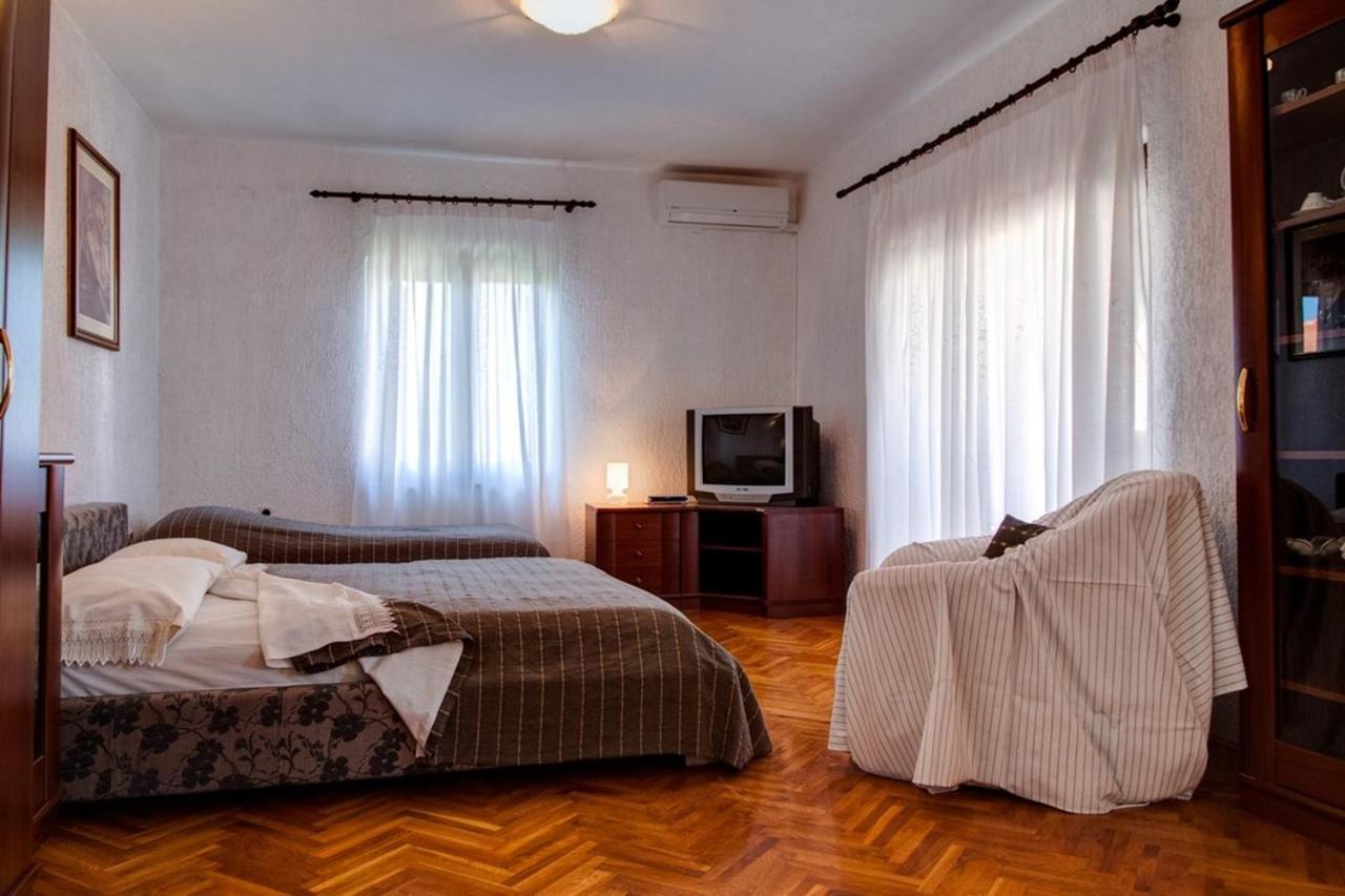 Malinska Apartment 1 Sveti Anton  المظهر الخارجي الصورة
